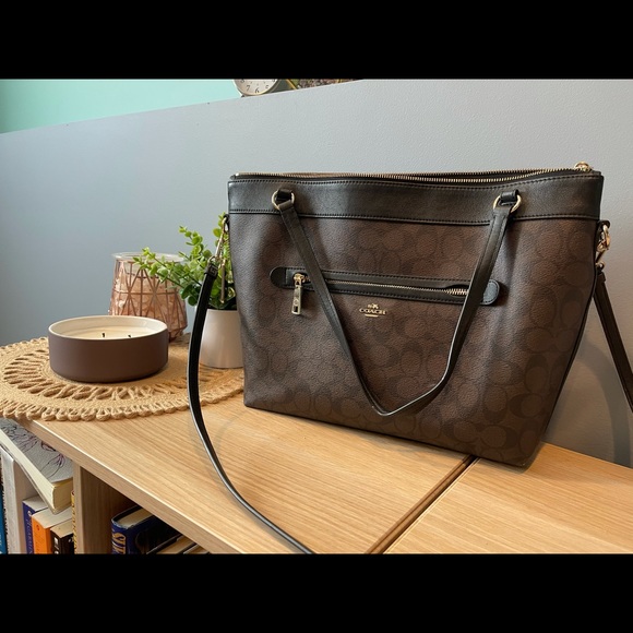 Coach purse never been used